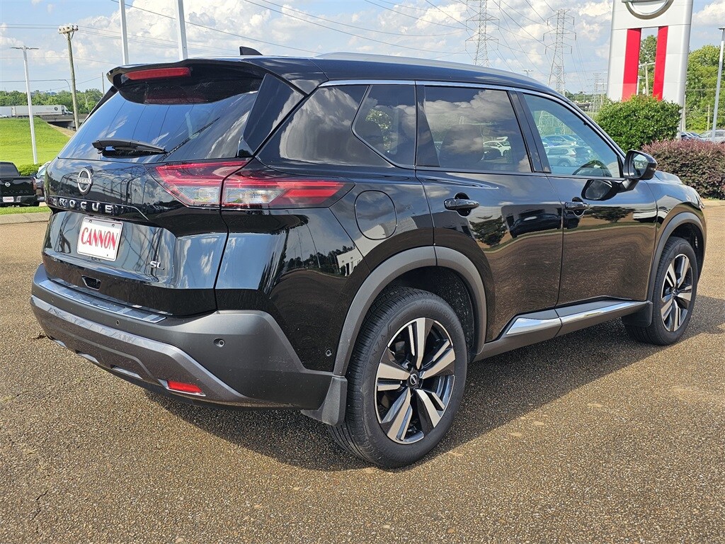 2023 Nissan Rogue SL photo 3
