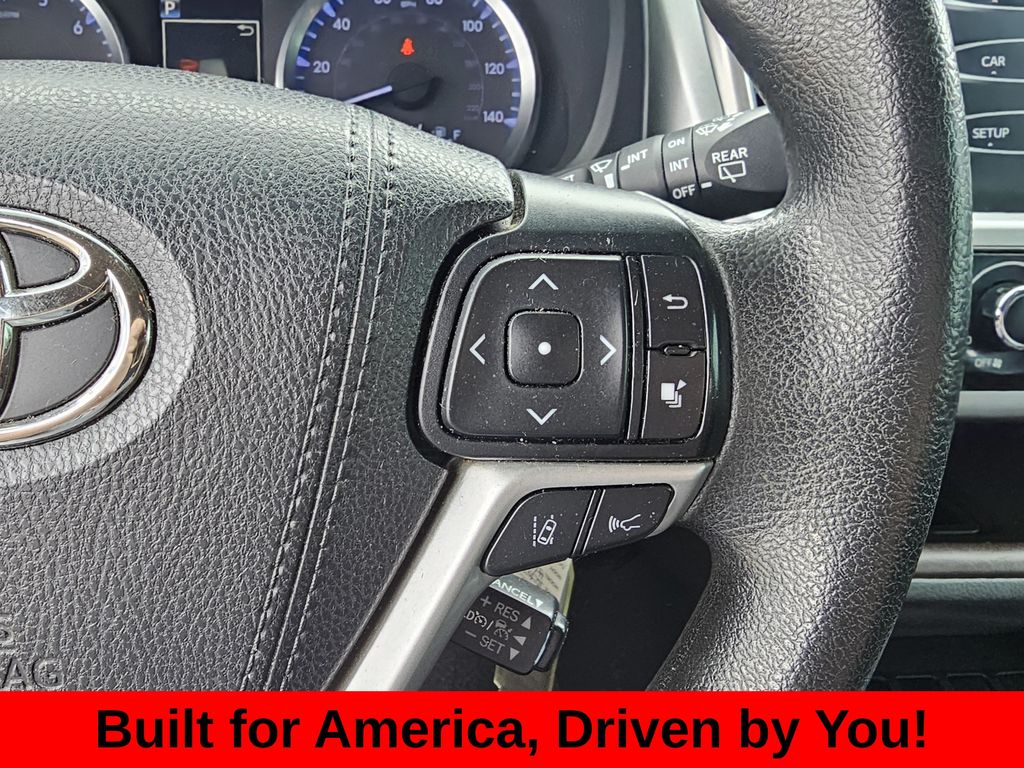 2019 Toyota Highlander LE - Photo 20