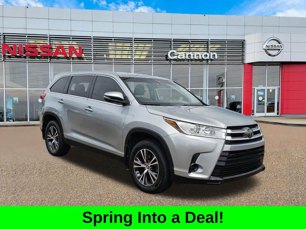 2019 Toyota Highlander LE