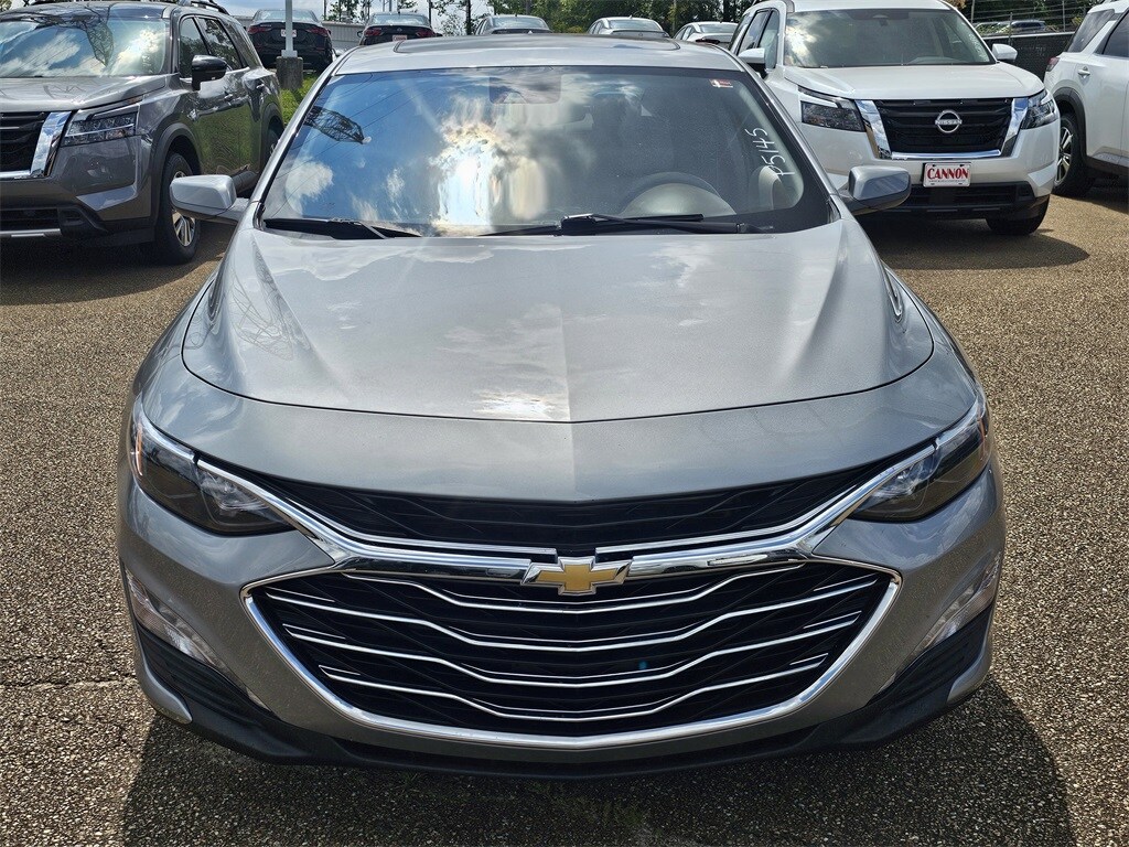 2023 Chevrolet Malibu 1LT photo 2
