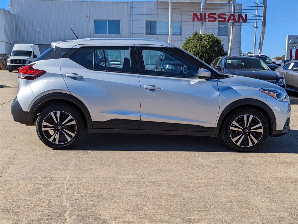 Used 2020 Nissan Kicks SV with VIN 3N1CP5CV3LL479215 for sale in Jackson, MS