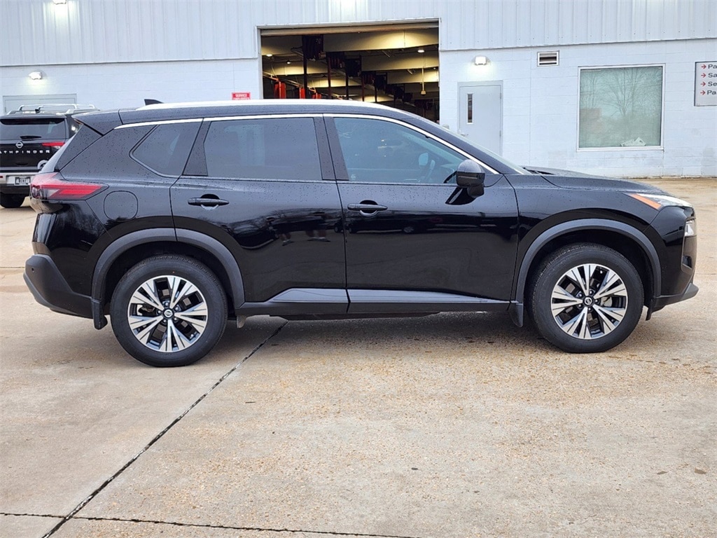 Used 2021 Nissan Rogue SV with VIN 5N1AT3BA5MC758998 for sale in Jackson, MS