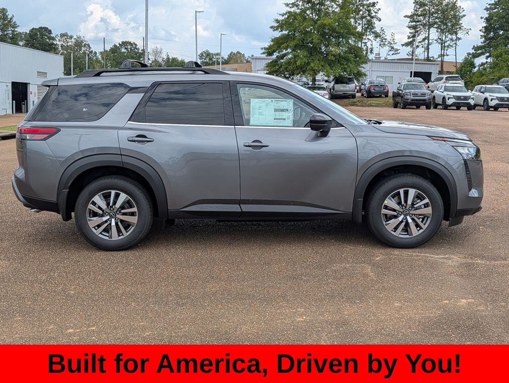 New 2026 Nissan Pathfinder SL SUV