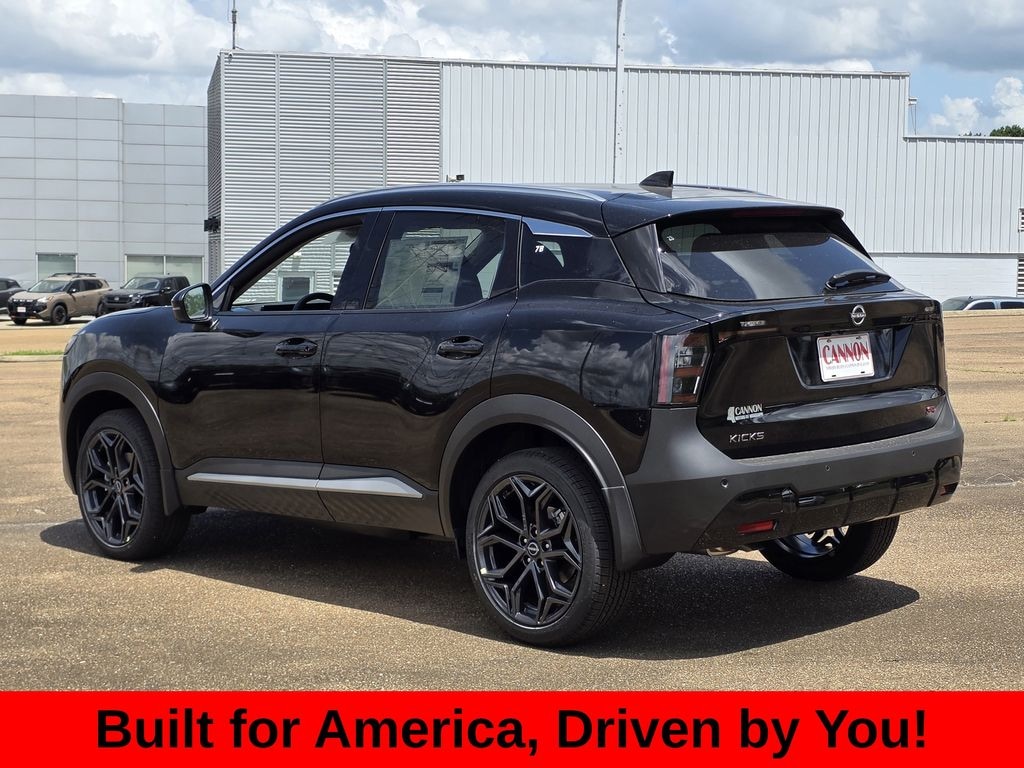 New 2026 Nissan Kicks SR SUV