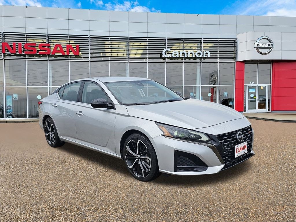 Used 2024 Nissan Altima 2.5 SR Sedan