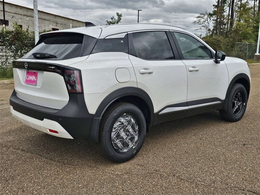 2026 Nissan Kicks SV photo 2