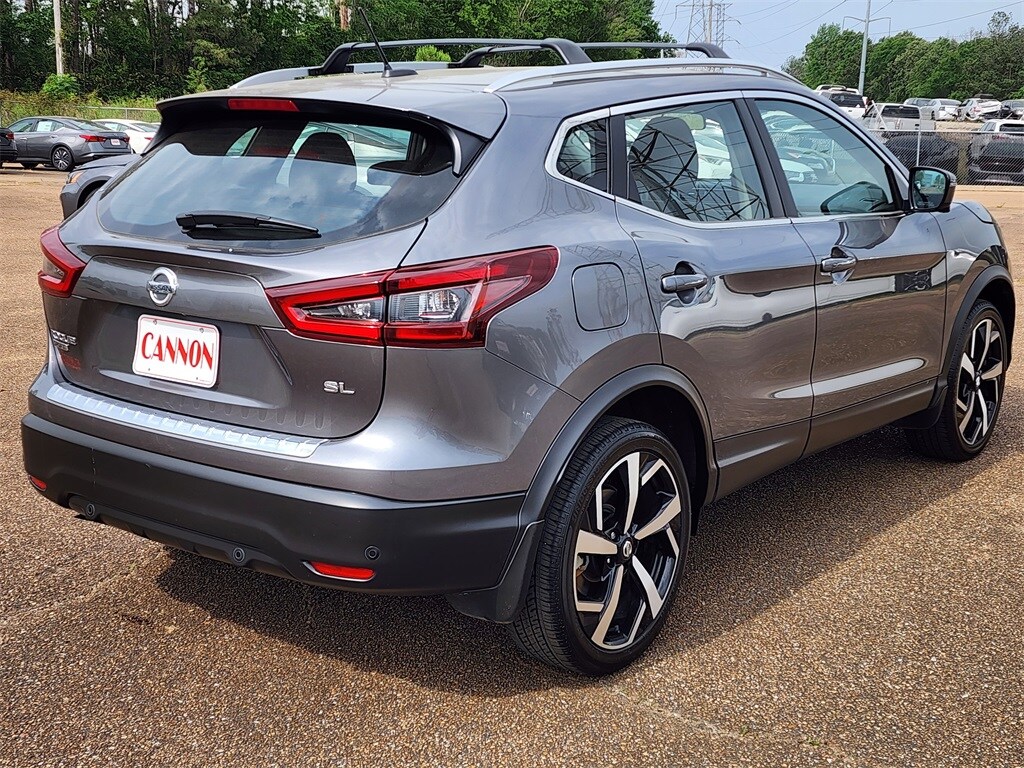 2022 Nissan Rogue Sport SL photo 3