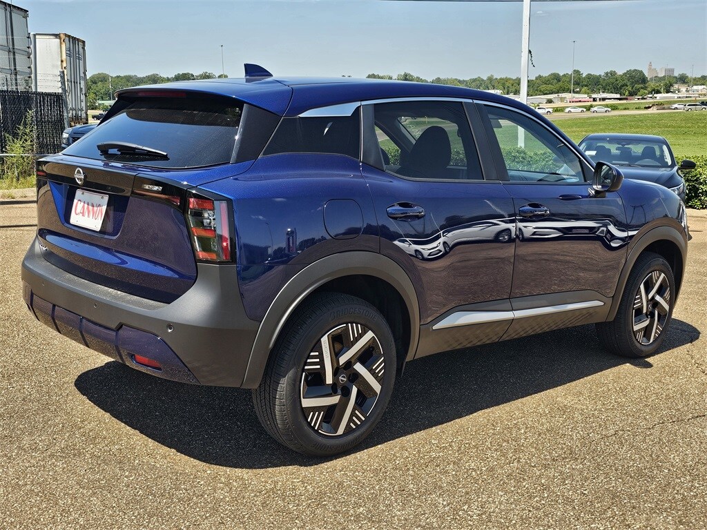 2025 Nissan Kicks SV photo 4