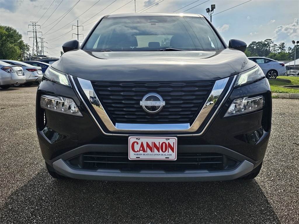 2023 Nissan Rogue SV photo 2