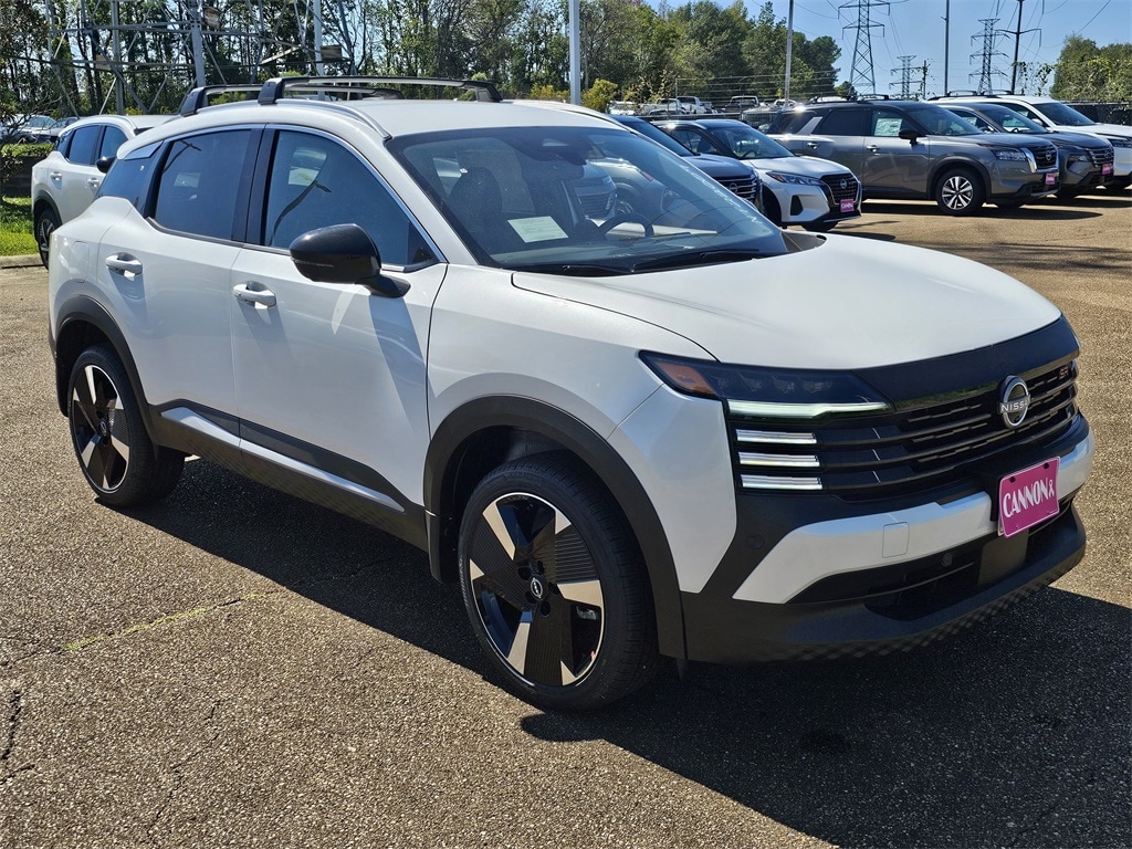 2026 Nissan KICKS SR's photo