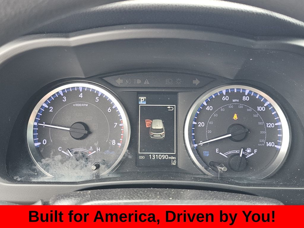 2019 Toyota Highlander LE - Photo 10