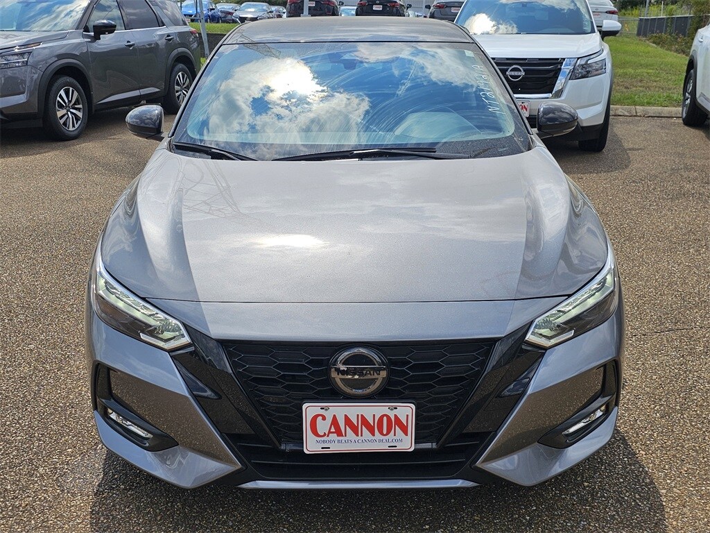 2023 Nissan Sentra SR photo 2