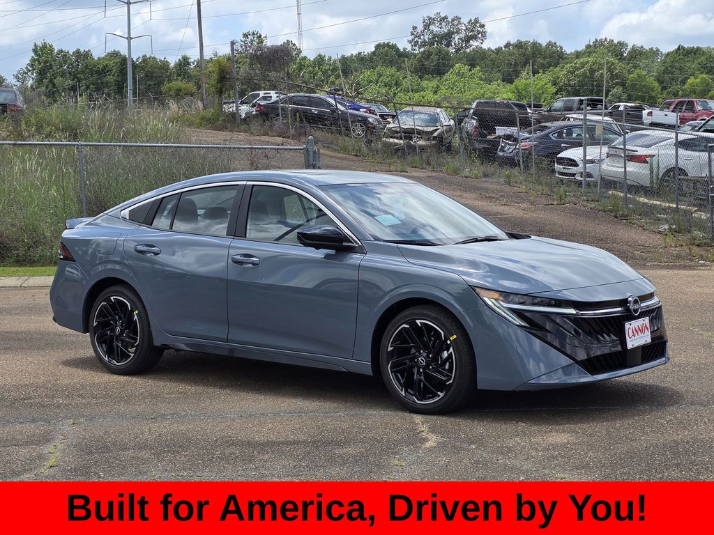 2026 Nissan Sentra SR CVT's photo