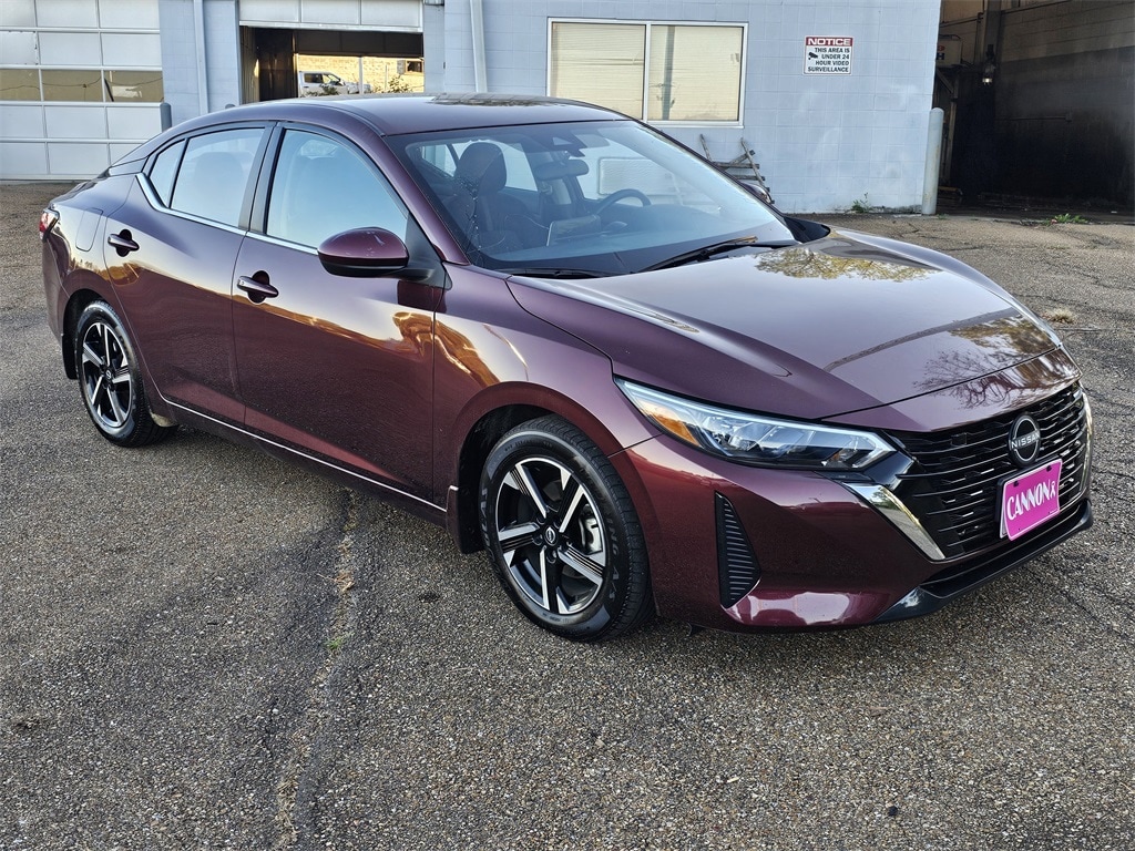 2024 Nissan Sentra SV's photo