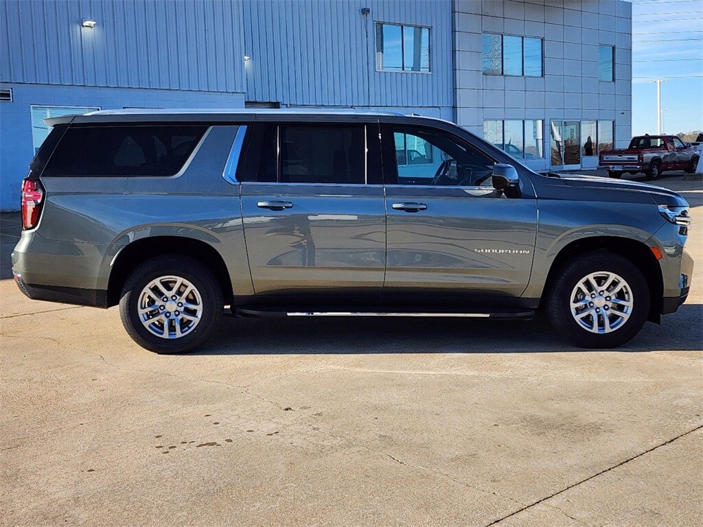 Used 2023 Chevrolet Suburban LT with VIN 1GNSCCKD2PR290482 for sale in Jackson, MS