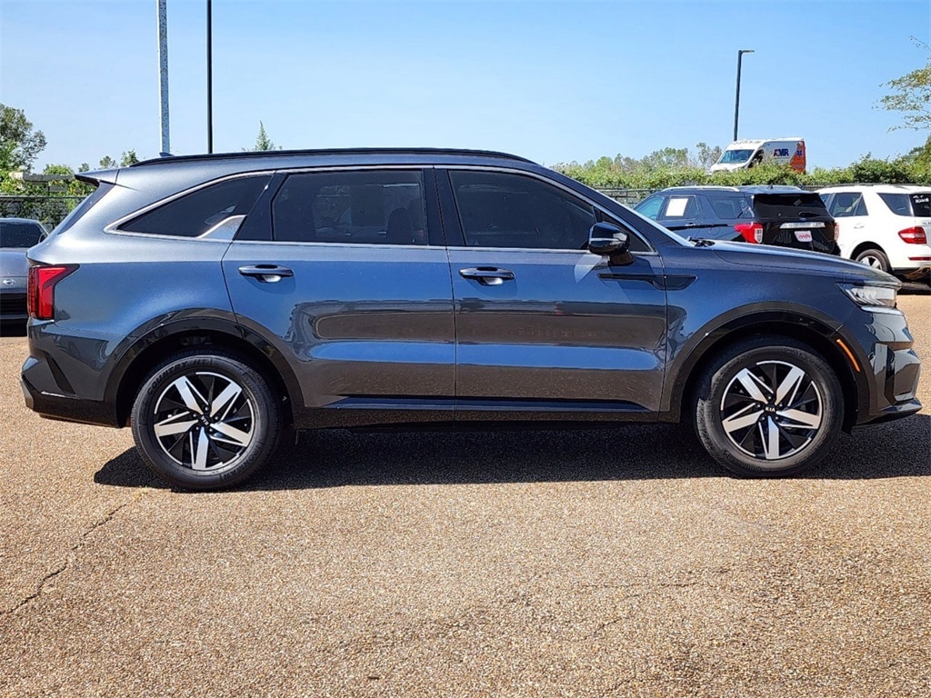 Used 2021 Kia Sorento S with VIN 5XYRL4LC2MG010816 for sale in Jackson, MS