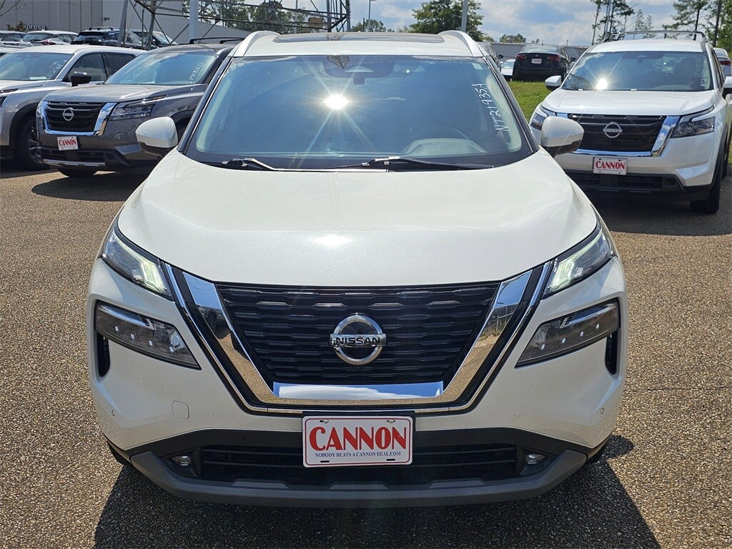 2021 Nissan Rogue SL photo 2