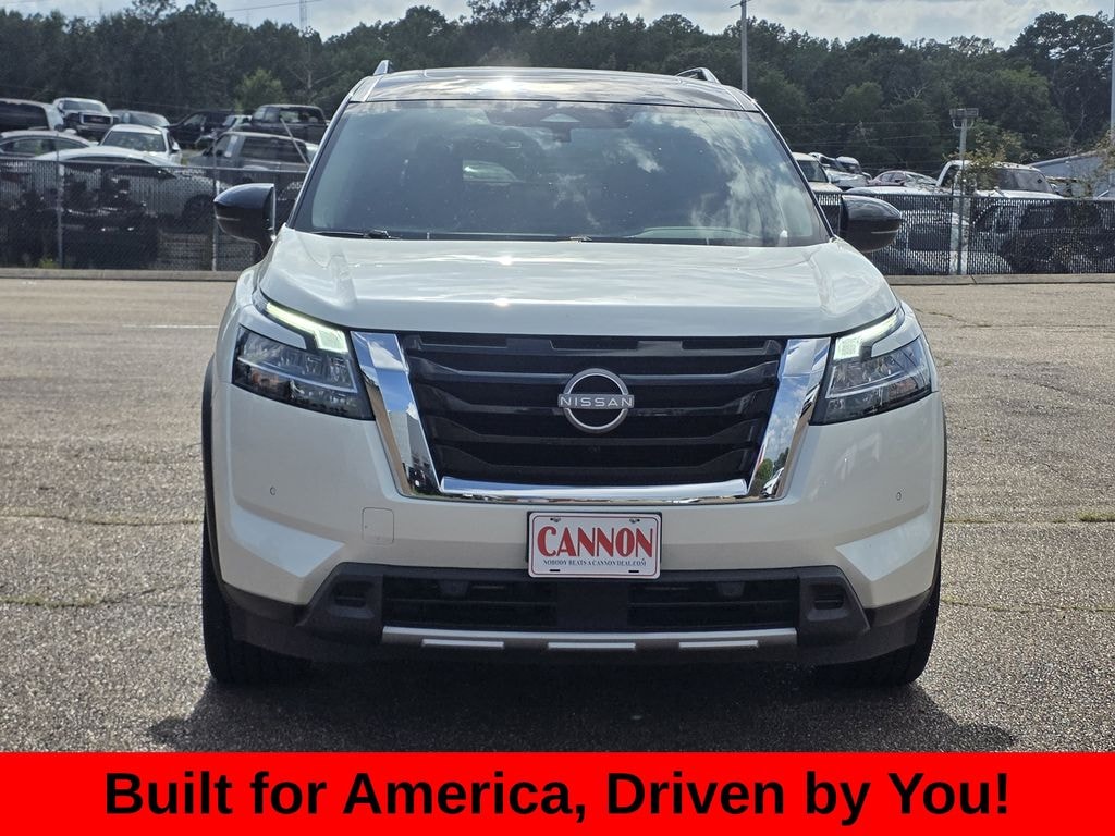 Used 2024 Nissan Pathfinder SL SUV