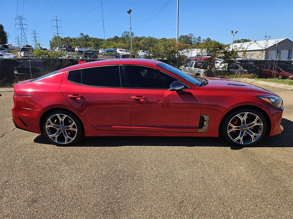 2019 Kia Stinger GT photo 2