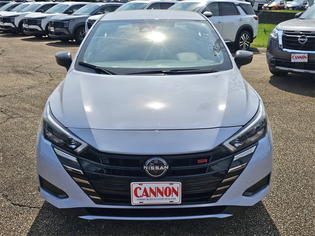 2024 Nissan Versa 1.6 SR photo 2