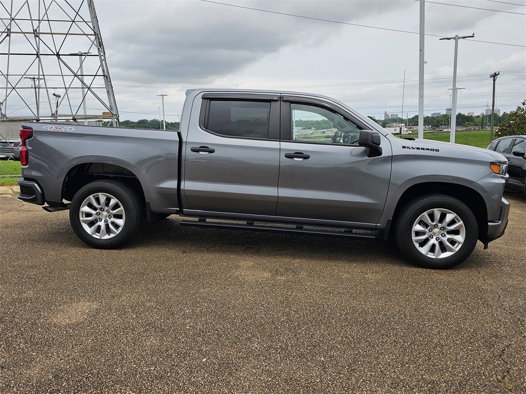 Used 2022 Chevrolet Silverado 1500 Limited Custom with VIN 1GCPYBEK4NZ185461 for sale in Jackson, MS
