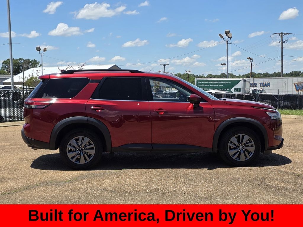 Used 2024 Nissan Pathfinder SV SUV