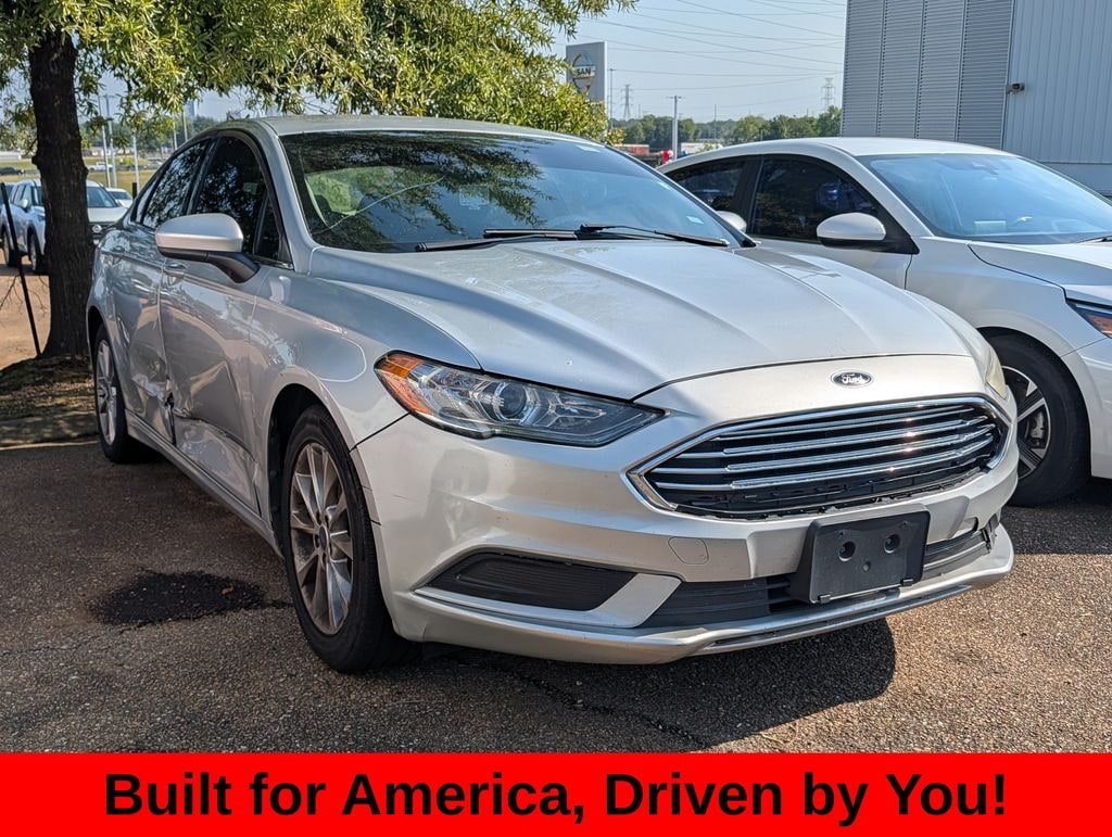 Used 2017 Ford Fusion SE Sedan