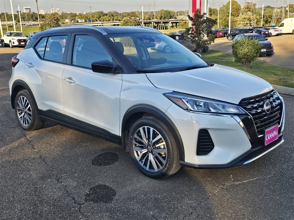 Used 2024 Nissan Kicks SV SUV