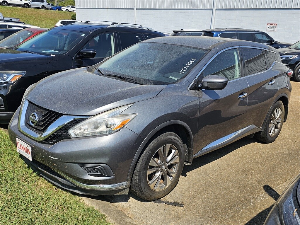 2017 Nissan Murano S photo 2