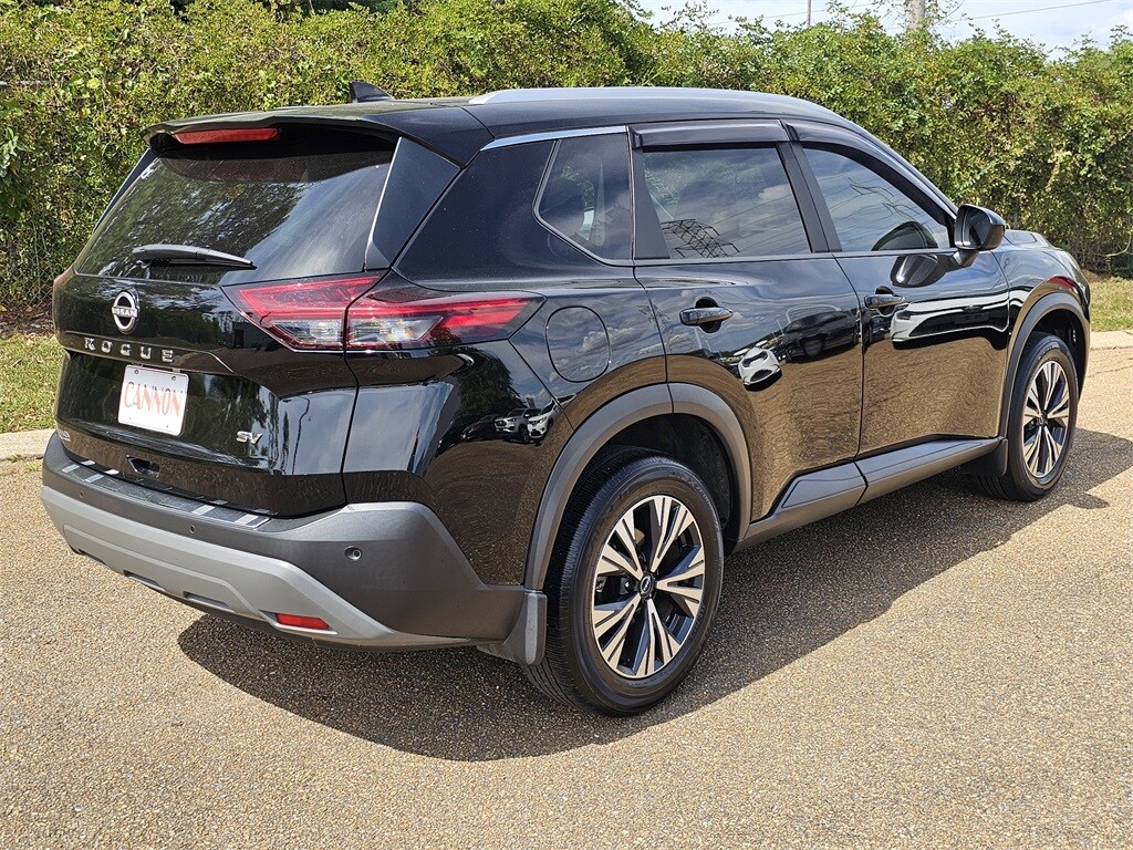 2023 Nissan Rogue SV photo 4