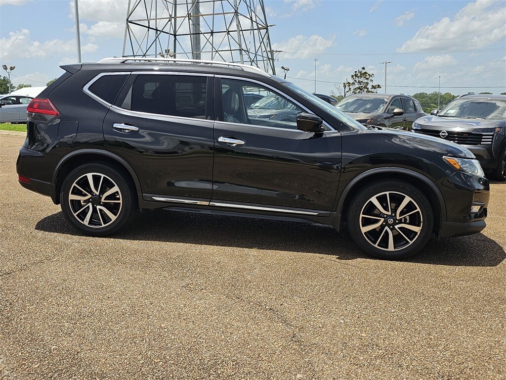 2019 Nissan Rogue SL photo 3