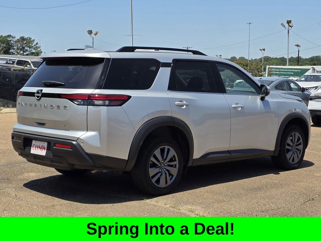 Used 2024 Nissan Pathfinder SV SUV