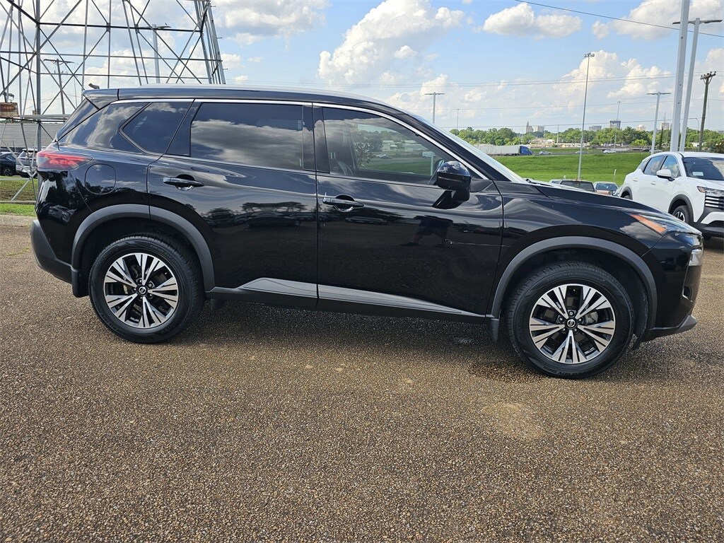 2021 Nissan Rogue SV photo 3