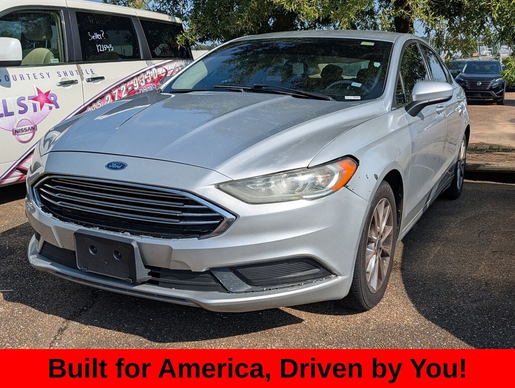 Used 2017 Ford Fusion SE Sedan