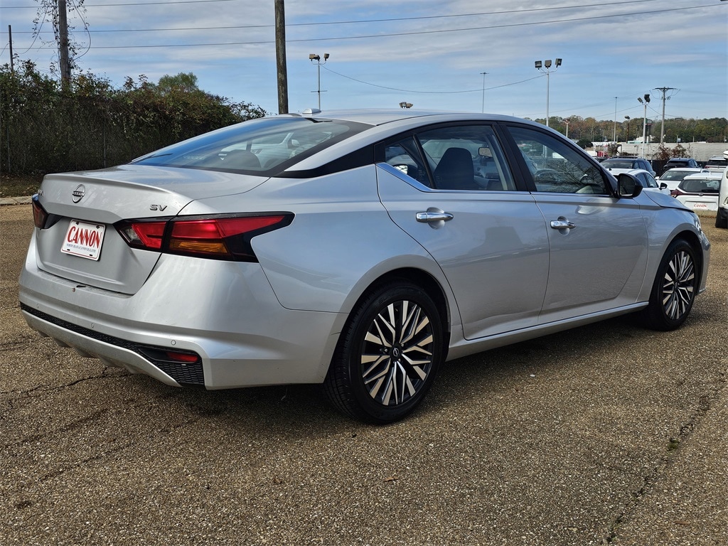 Used 2024 Nissan Altima 2.5 SV Sedan