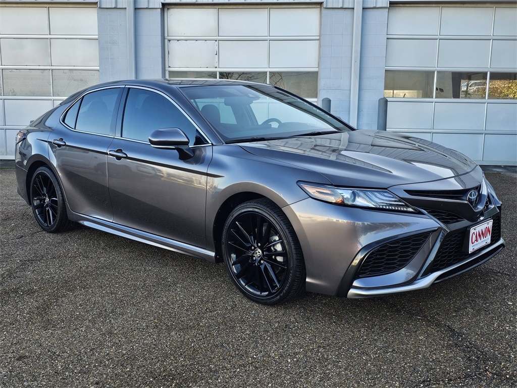 2024 Toyota Camry XSE's photo