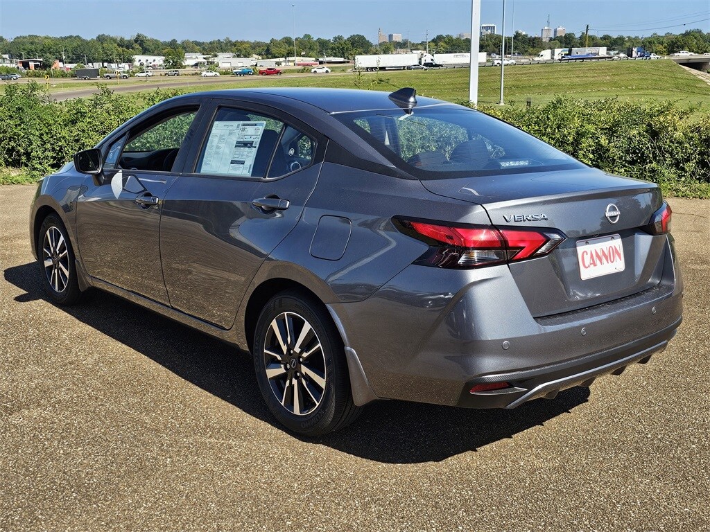 New 2025 Nissan Versa 1.6 SV Sedan