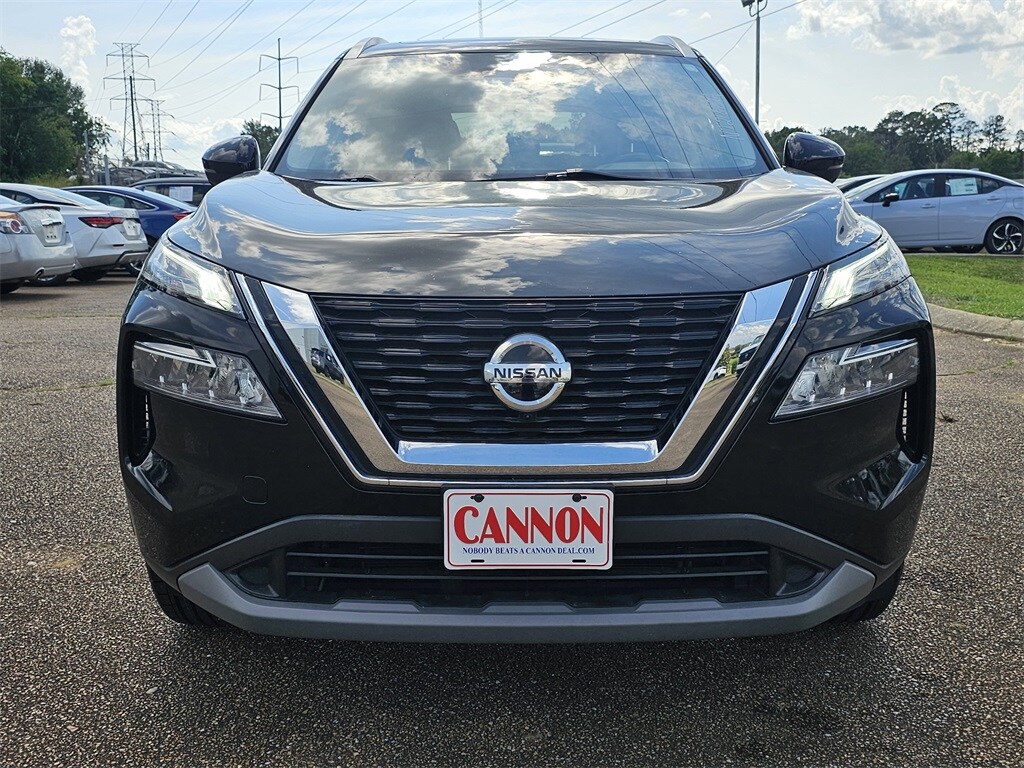 2021 Nissan Rogue SV photo 2