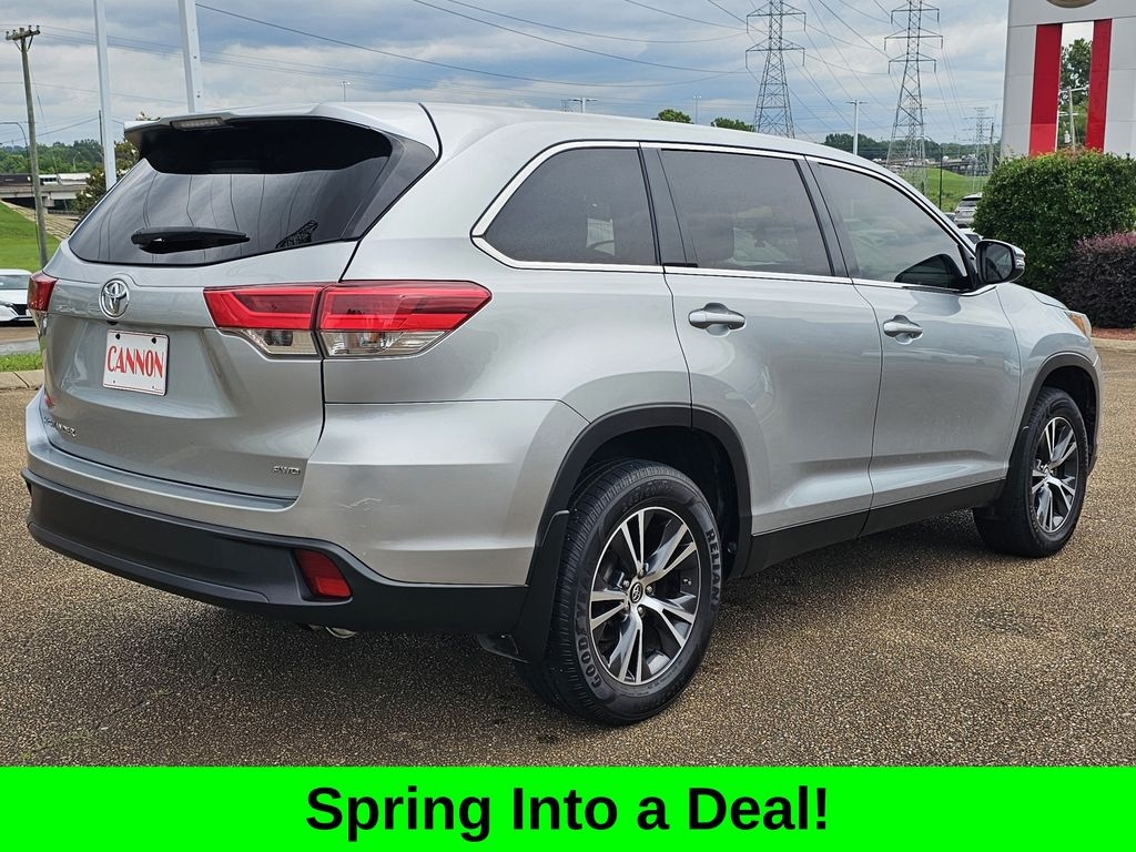 Used 2019 Toyota Highlander LE V6 SUV
