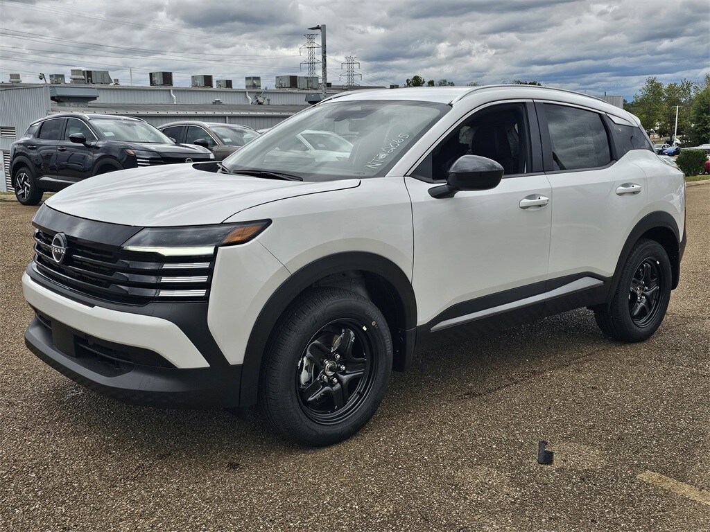 2026 Nissan Kicks SV photo 4