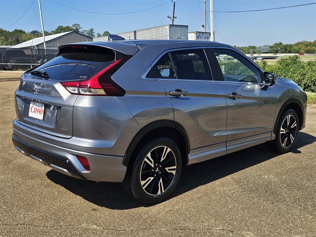 2023 Mitsubishi Eclipse Cross SE photo 4
