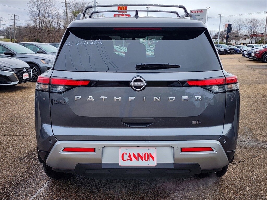 2024 Nissan Pathfinder SL photo 4