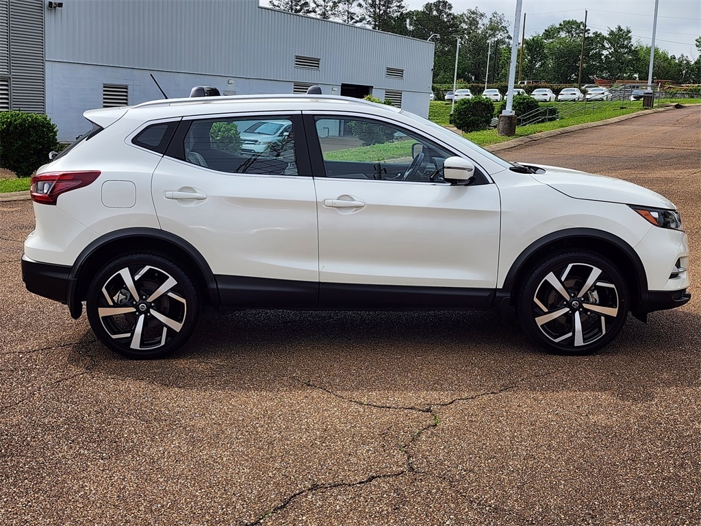 Used 2022 Nissan Rogue Sport SL with VIN JN1BJ1CV9NW351757 for sale in Jackson, MS