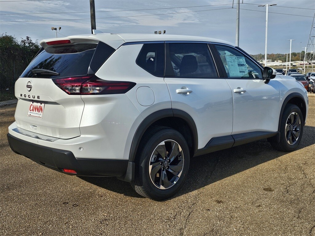 2026 Nissan Rogue SV photo 2