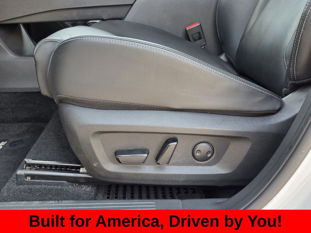 2024 Nissan Rogue SL - Photo 13