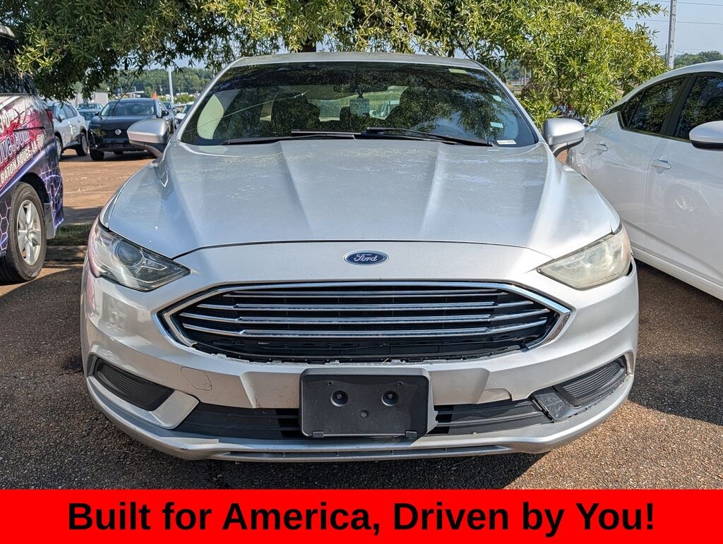 Used 2017 Ford Fusion SE Sedan