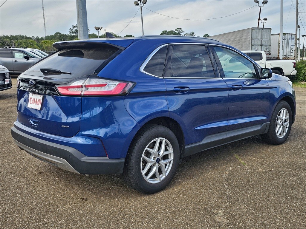 2022 Ford Edge SEL photo 4
