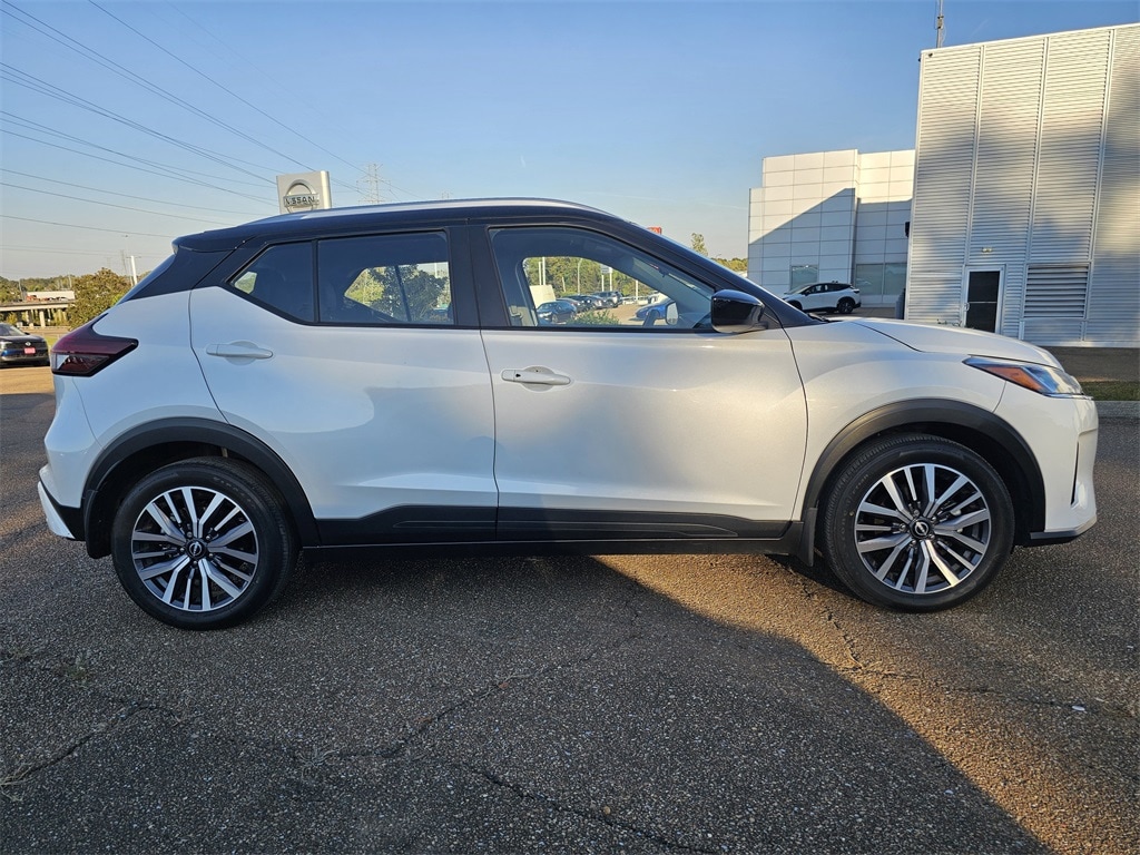Used 2024 Nissan Kicks SV SUV