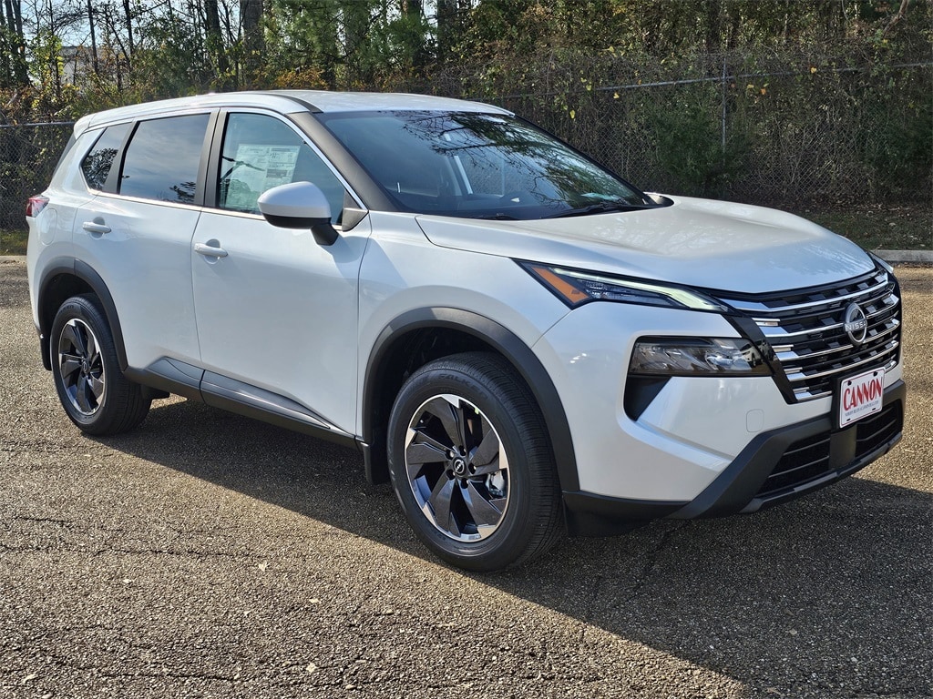 2026 Nissan Rogue SV's photo