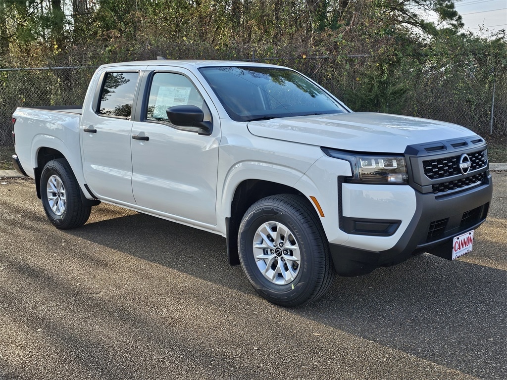 2026 Nissan Frontier S's photo